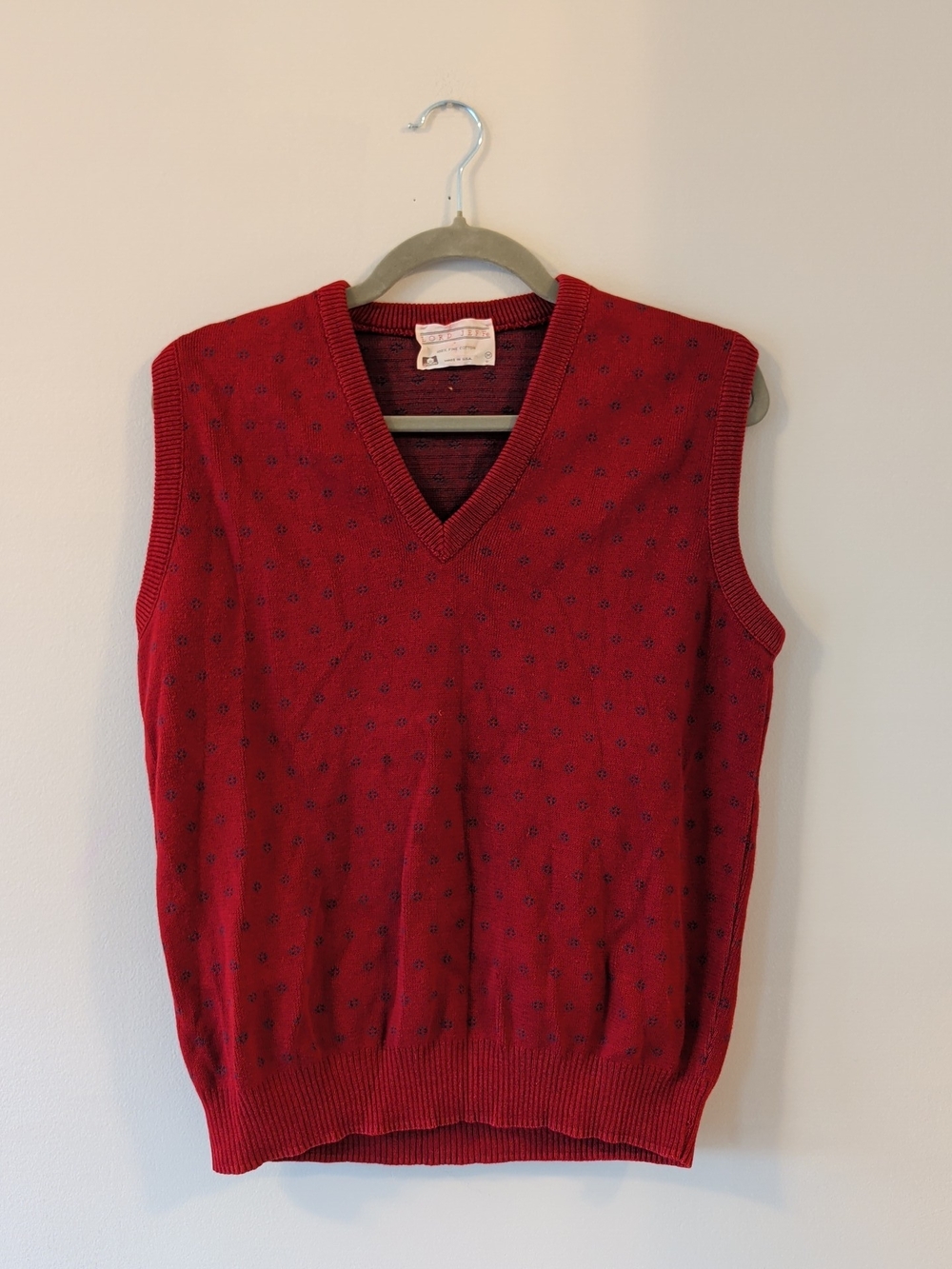 Men's Red V‑Neck Knit Sweater Vest